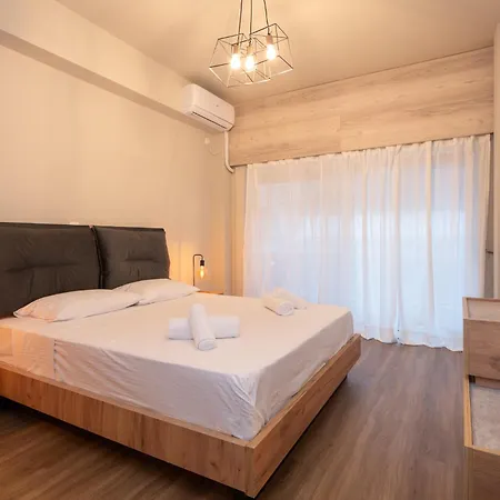 Stylish Victoria M Station 4 Pers * Atene