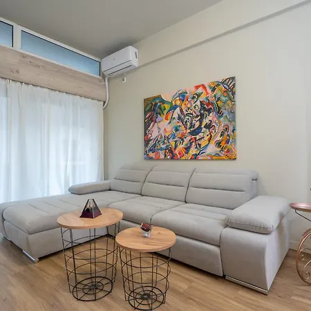 Stylish Victoria M Station 4 Pers Apartment *